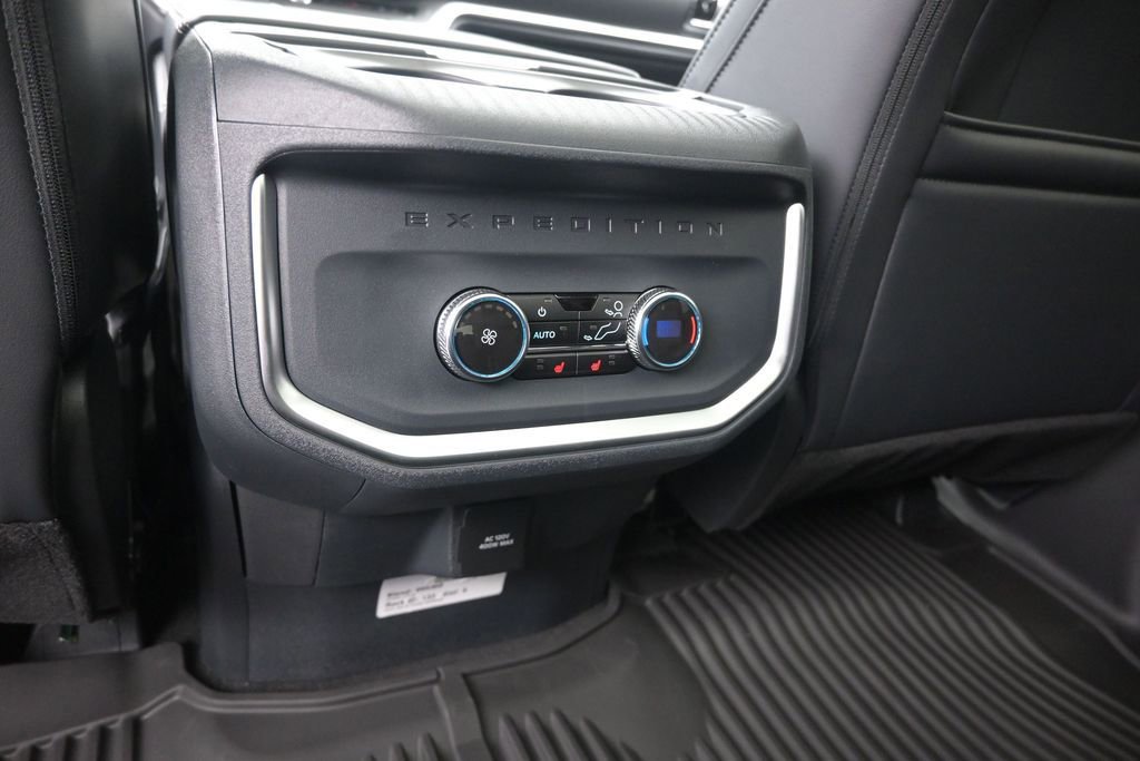 New 2026 Ford Expedition Platinum w/ Stealth Performance Package AWD/4WD image 15