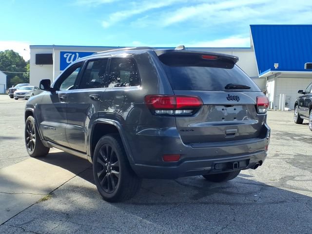 Used 2019 Jeep Grand Cherokee Altitude AWD/4WD image 3
