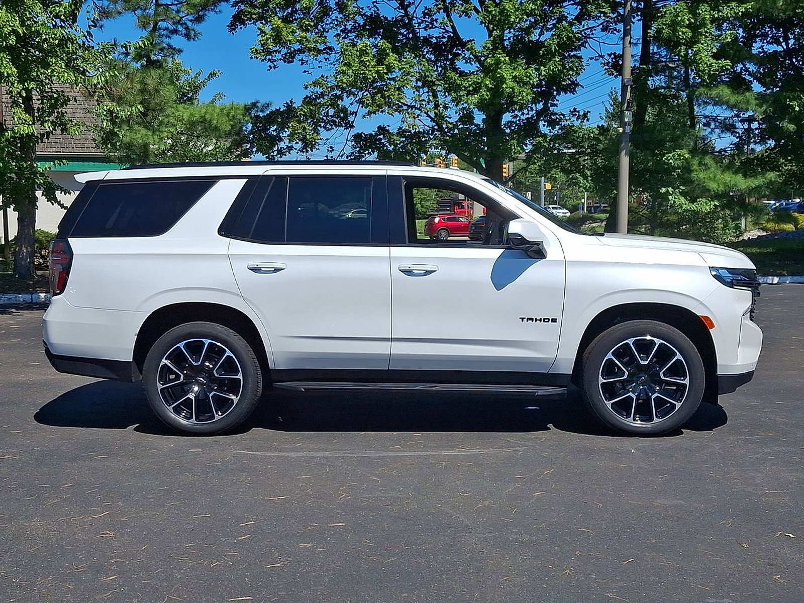 Certified 2022 Chevrolet Tahoe RST w/ Luxury Package image 26