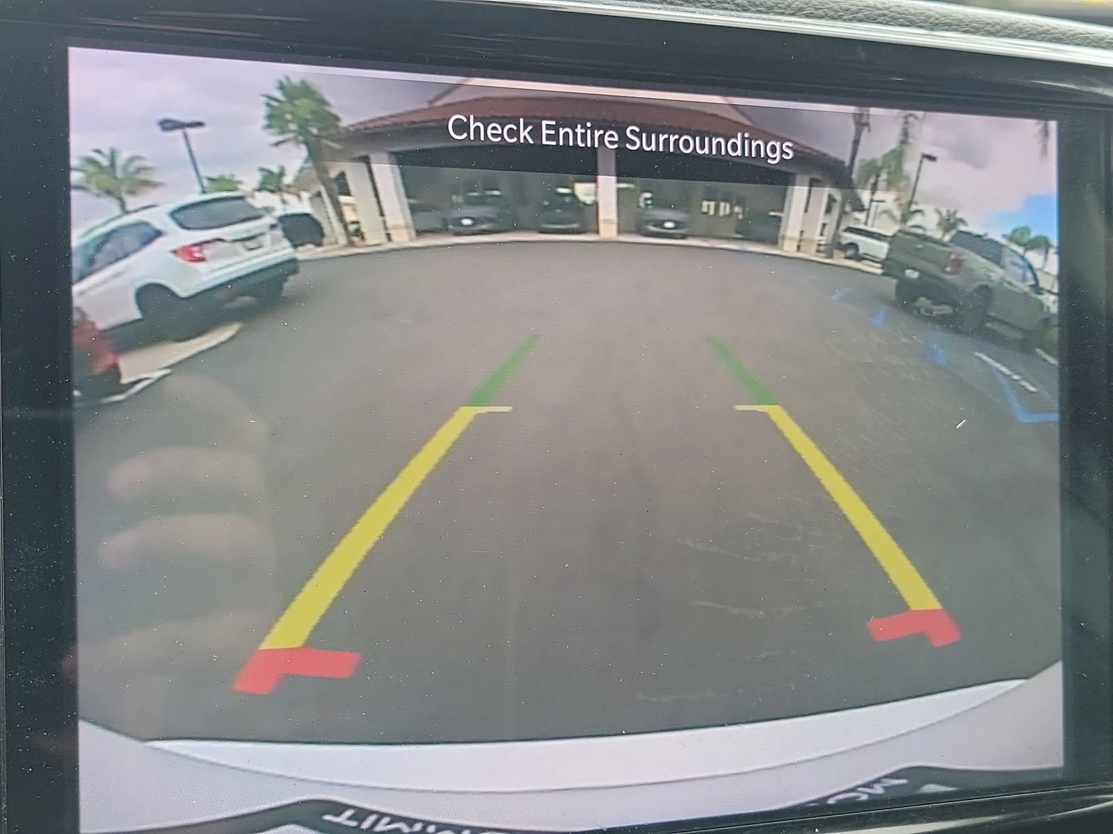 Used 2024 Chrysler Pacifica Limited FWD image 15