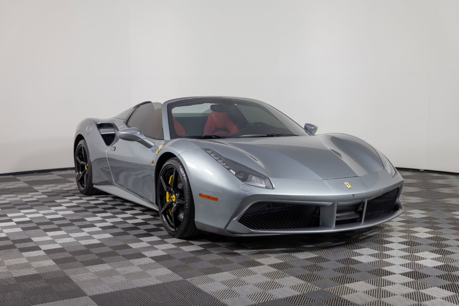 Used 2019 Ferrari 488 Spider image 22