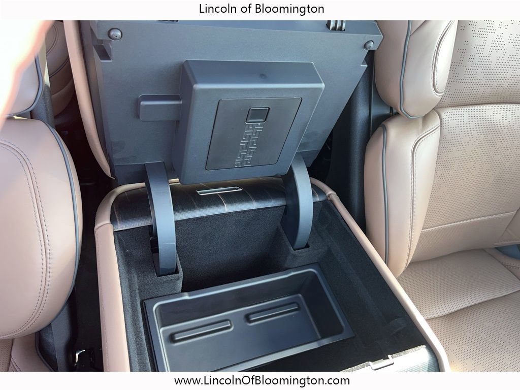 New 2025 Lincoln Navigator L Black Label image 71
