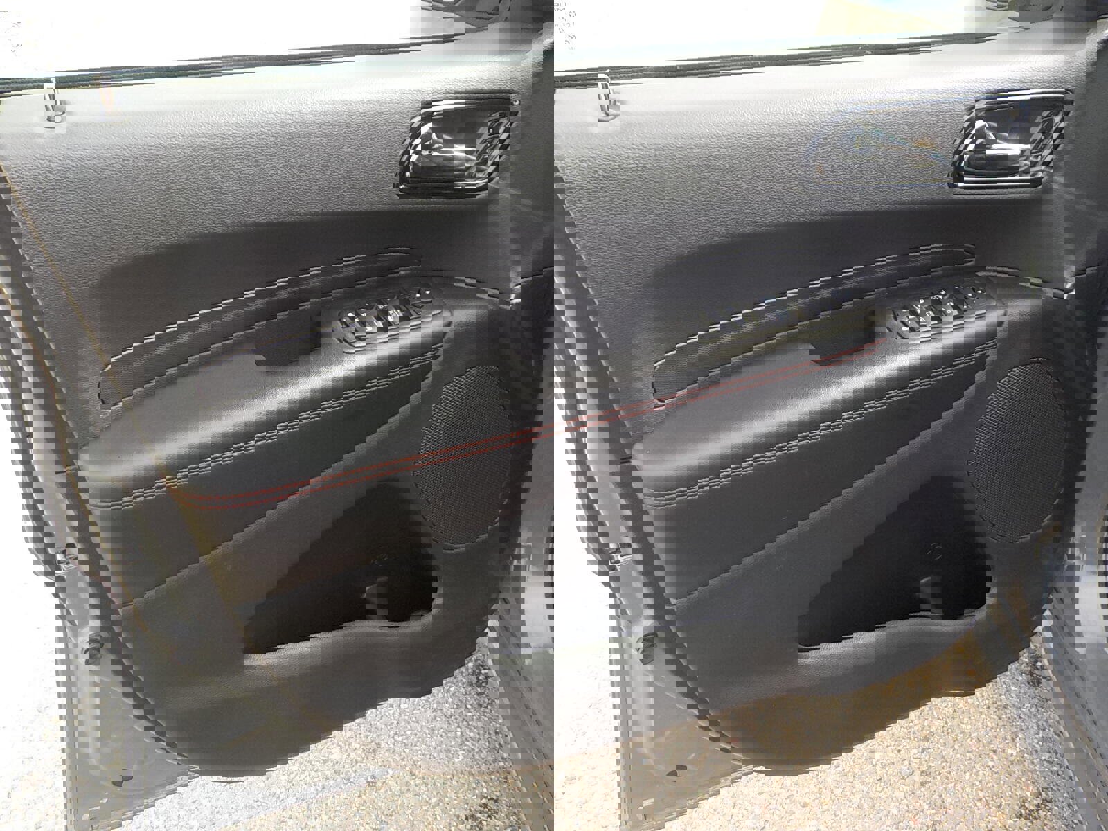 Used 2025 Dodge Durango GT image 19