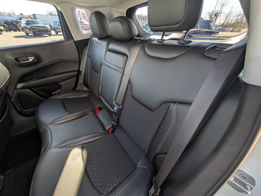 Used 2019 Jeep Compass Latitude AWD/4WD image 20