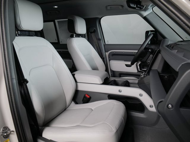 New 2026 Land Rover Defender 110 X-Dynamic SE AWD/4WD image 3