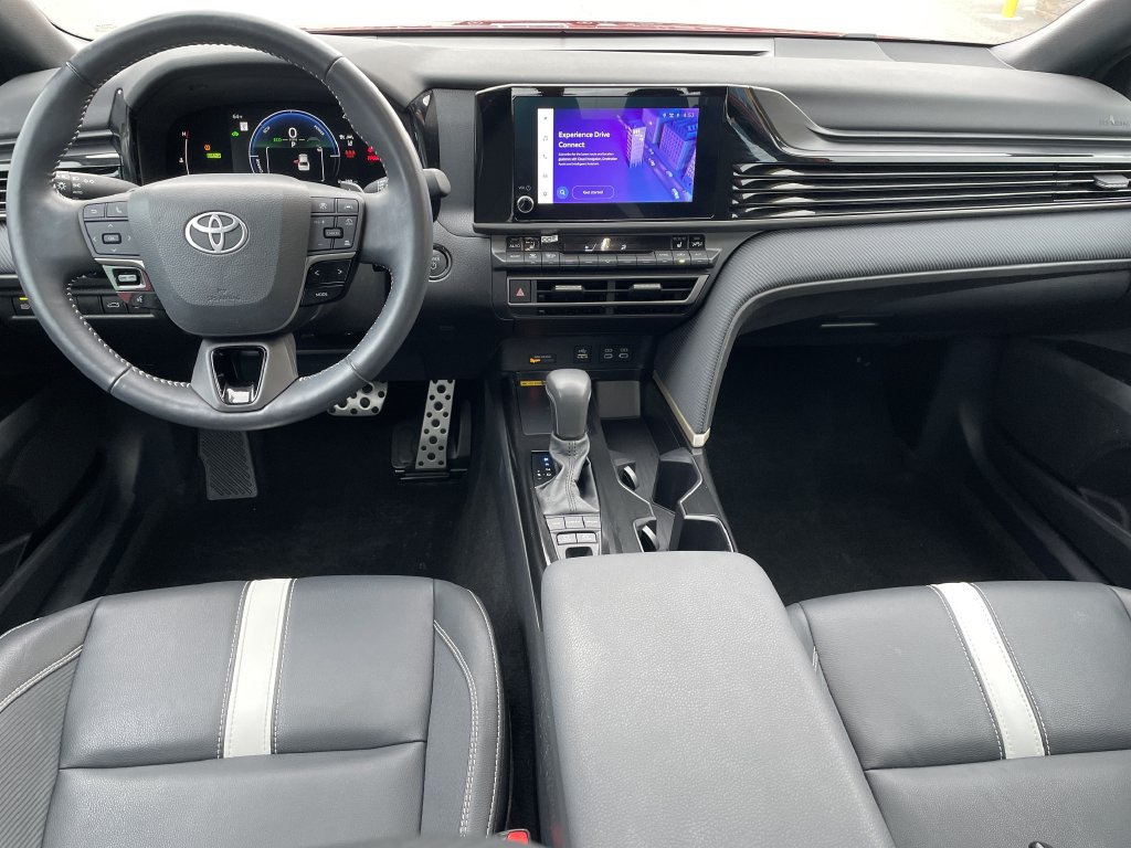 Used 2025 Toyota Camry SE w/ Convenience Package AWD/4WD image 15
