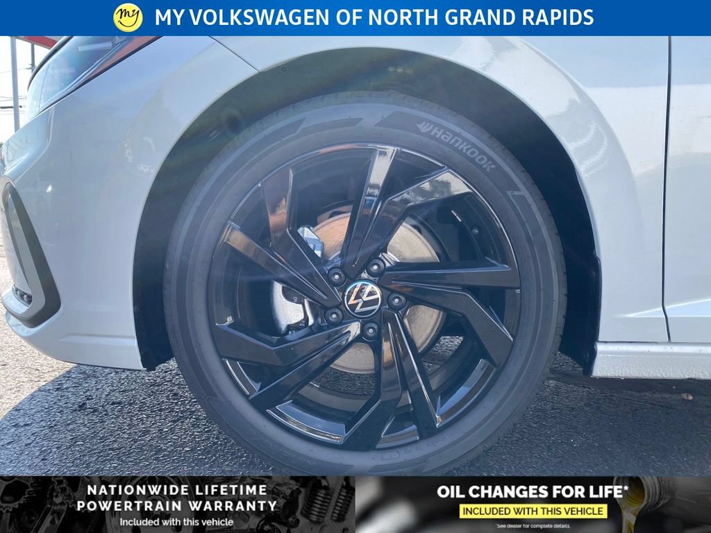 New 2026 Volkswagen Jetta SE FWD image 4