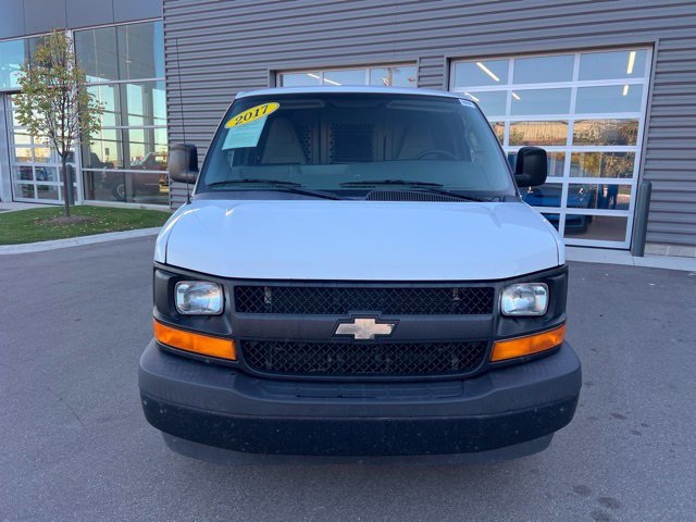 Used 2017 Chevrolet Express 2500 RWD image 2