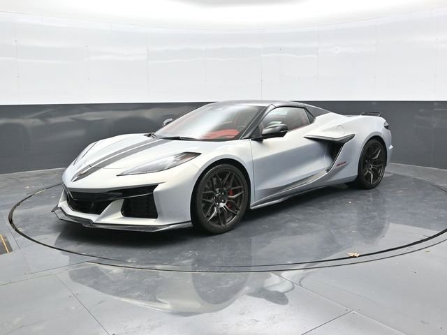 Used 2024 Chevrolet Corvette Z06 RWD image 3