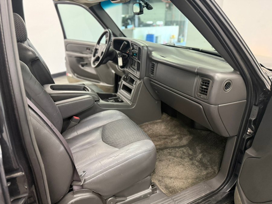 Used 2003 Chevrolet Avalanche 4x4 w/ Suspension Package, Off-Road image 57
