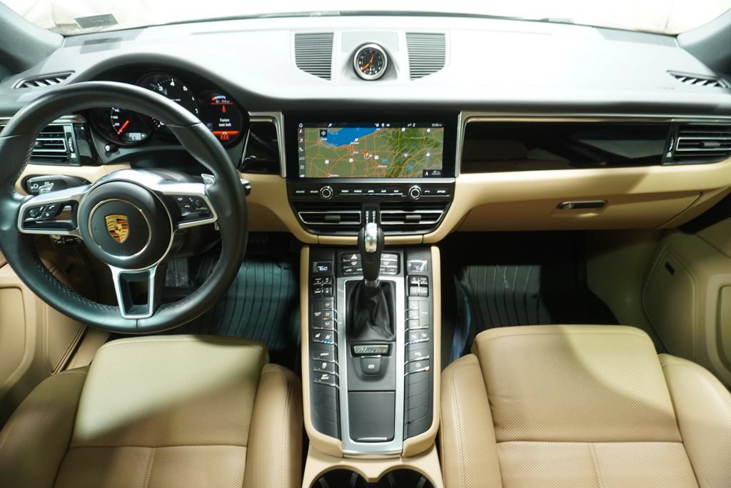 Used 2021 Porsche Macan AWD/4WD image 16