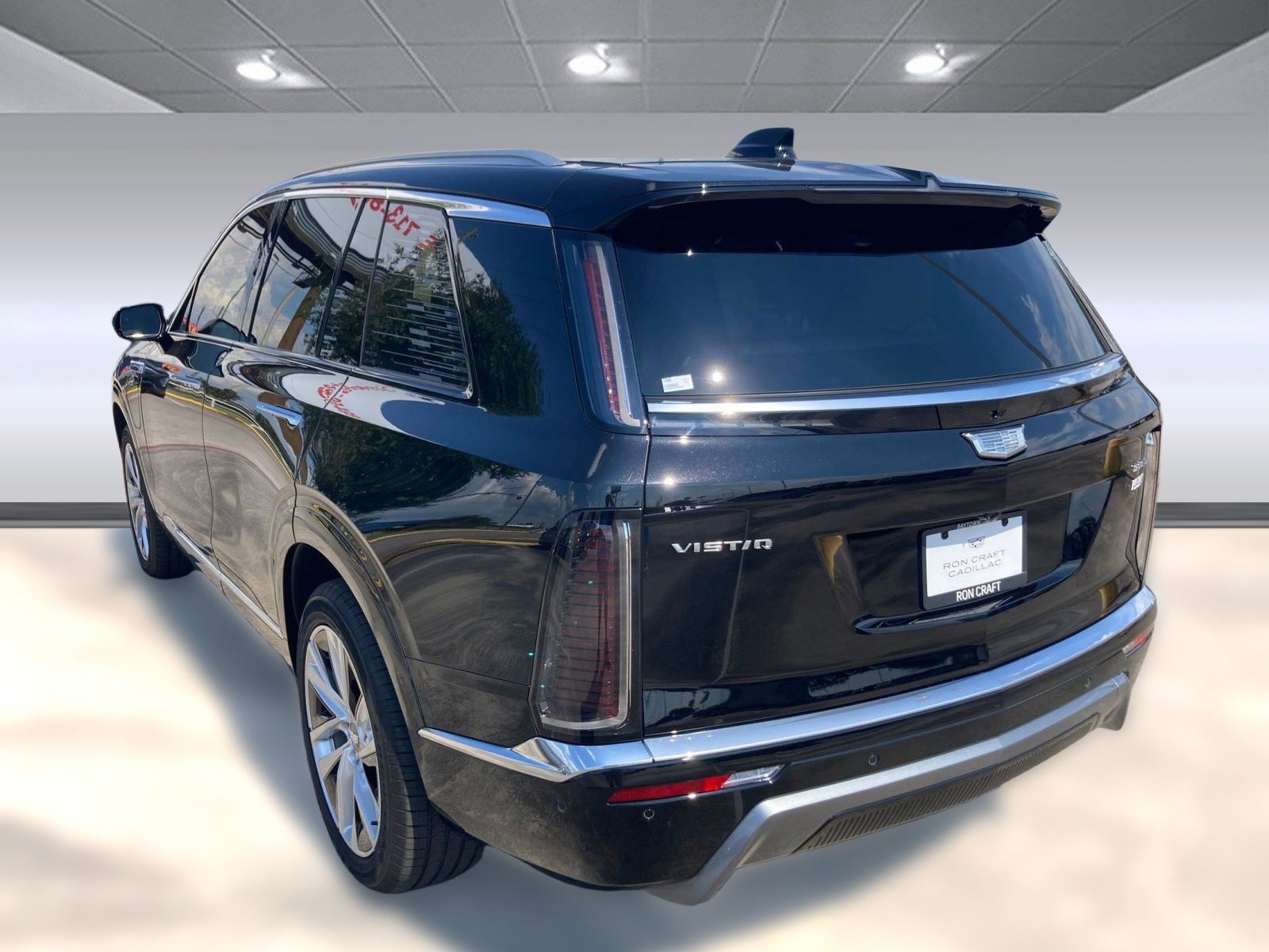 New 2026 Cadillac Vistiq Luxury w/ LPO, Floor Liner Package image 3