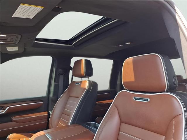 Used 2024 GMC Sierra 3500 Denali Ultimate image 19