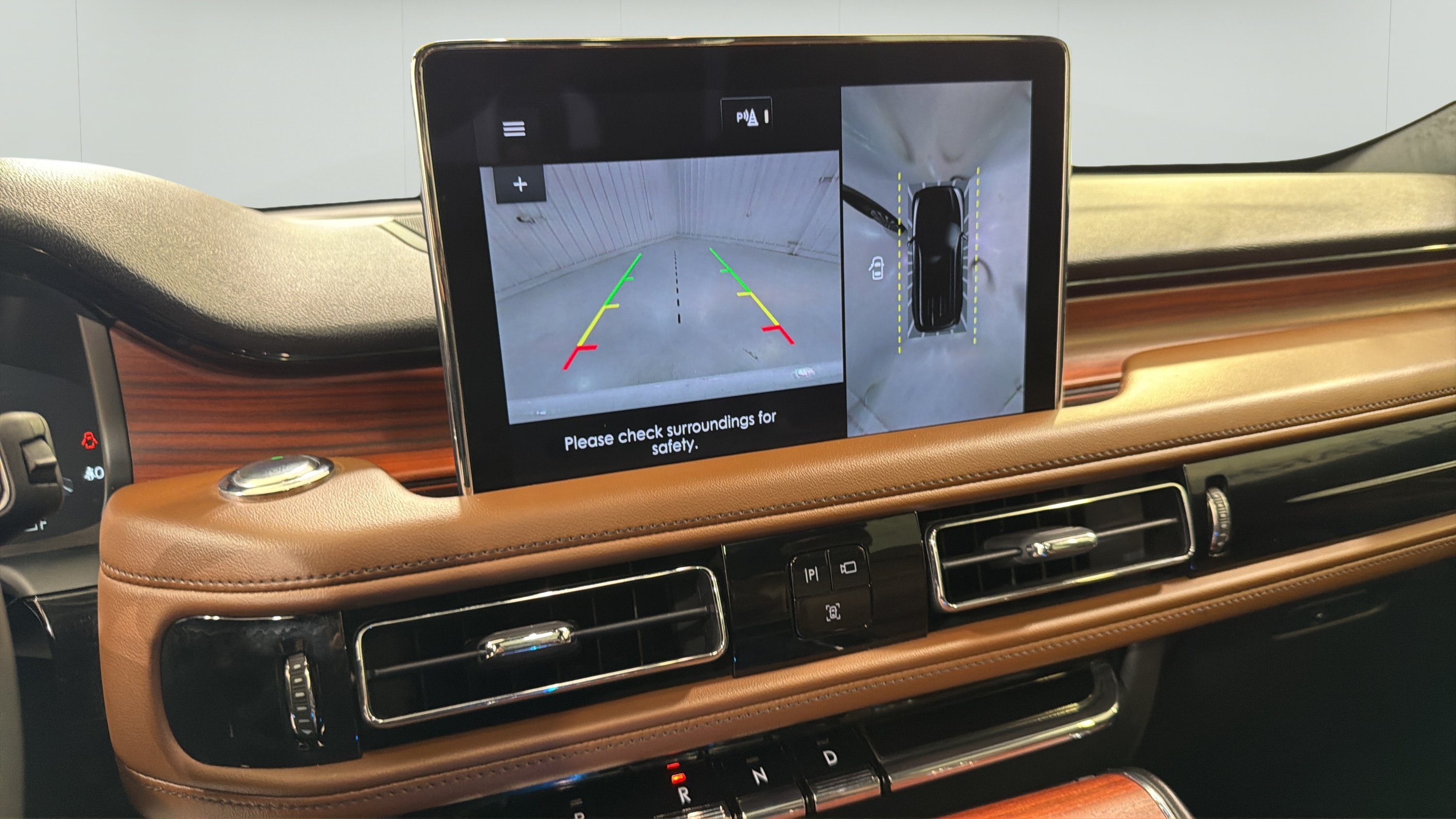 Used 2024 Lincoln Aviator Reserve w/ Elements Package Plus RWD image 16