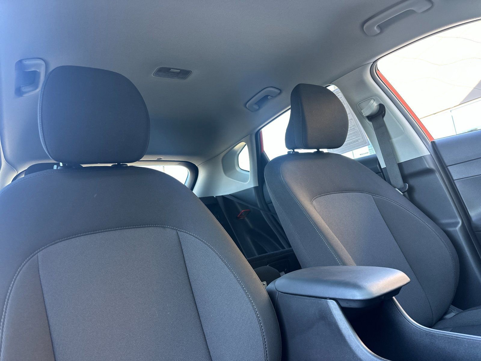 Certified 2025 Hyundai Kona SEL image 18