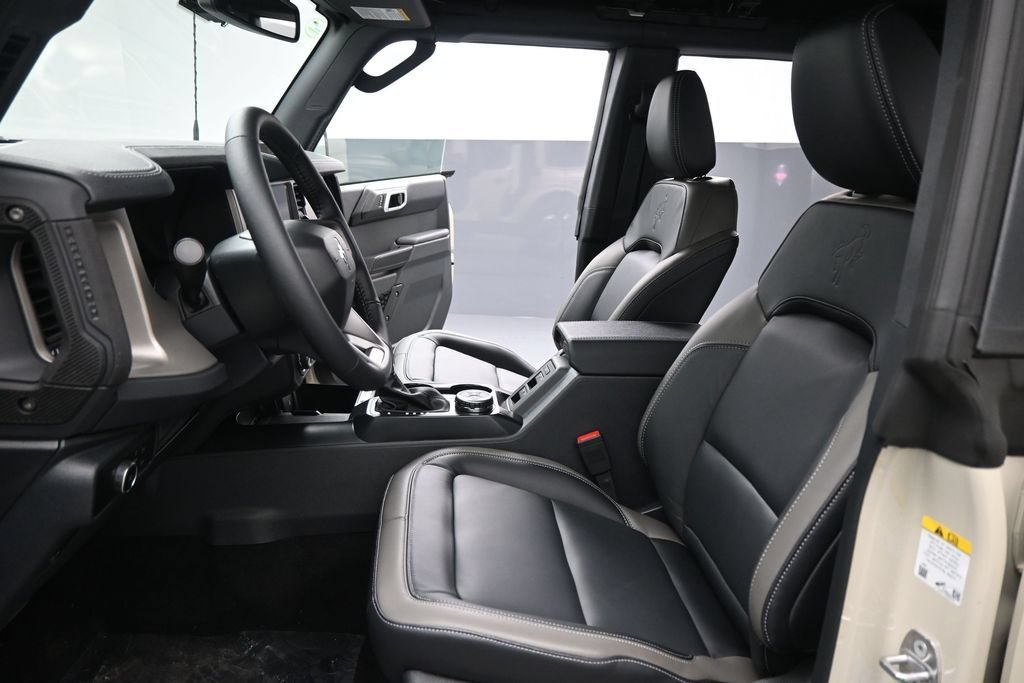 New 2026 Ford Bronco Outer Banks AWD/4WD image 9