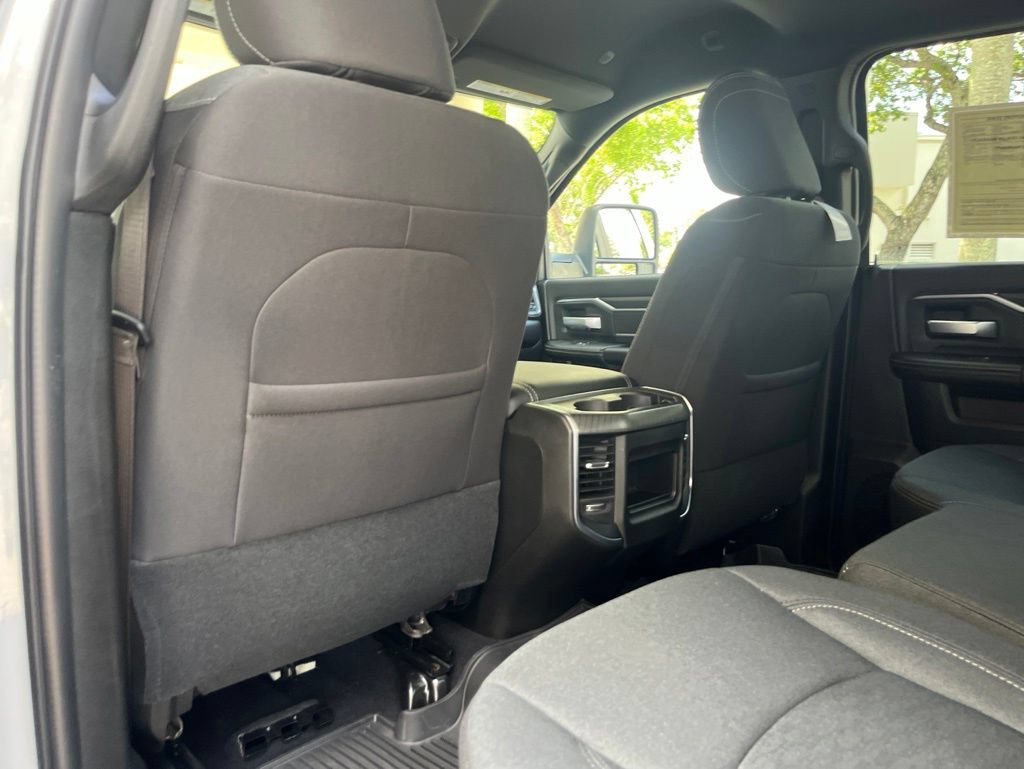 Used 2026 RAM 3500 Big Horn AWD/4WD image 33