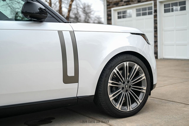 Used 2025 Land Rover Range Rover SE image 61