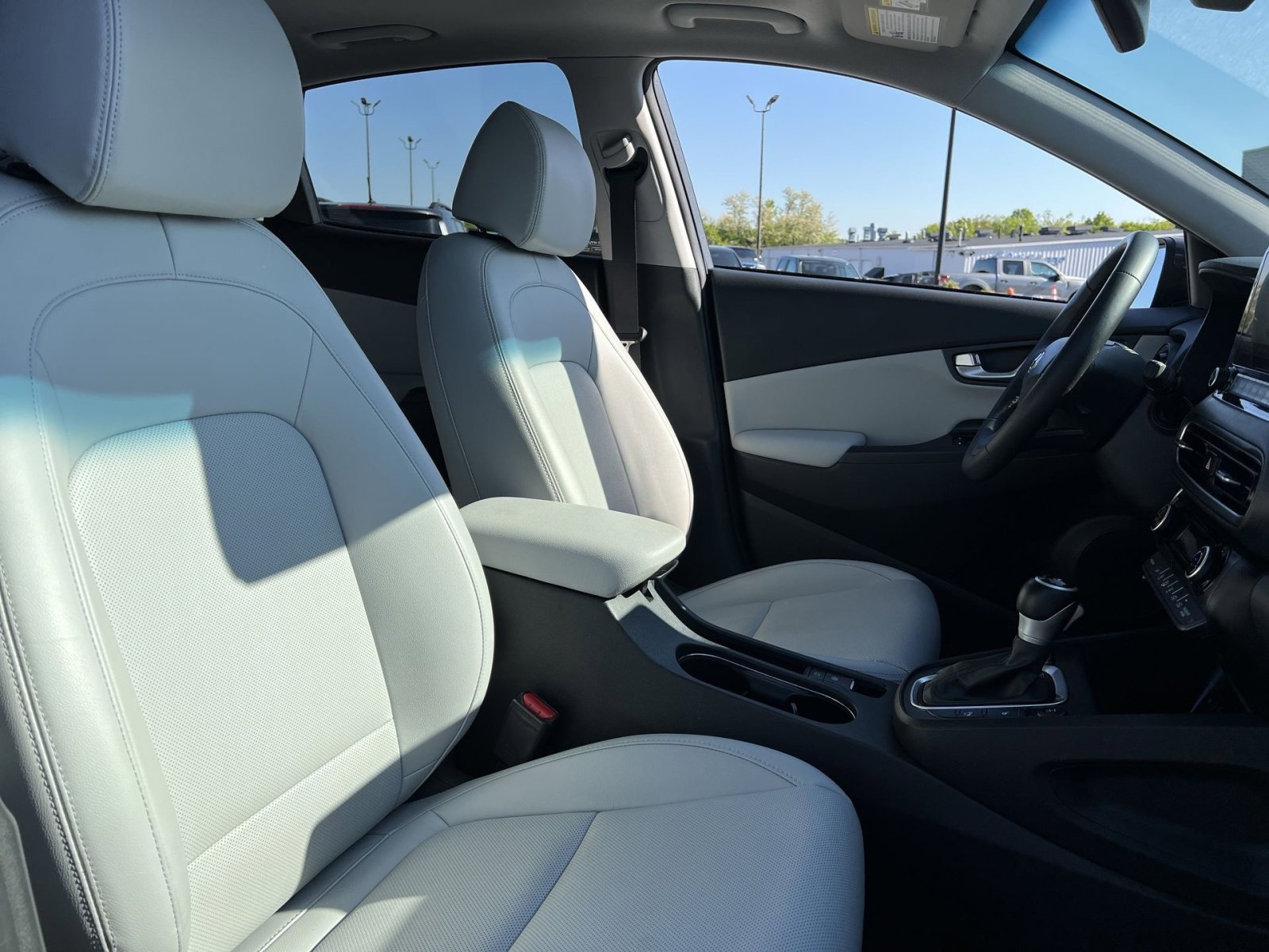 Used 2023 Hyundai Kona Limited AWD/4WD image 35