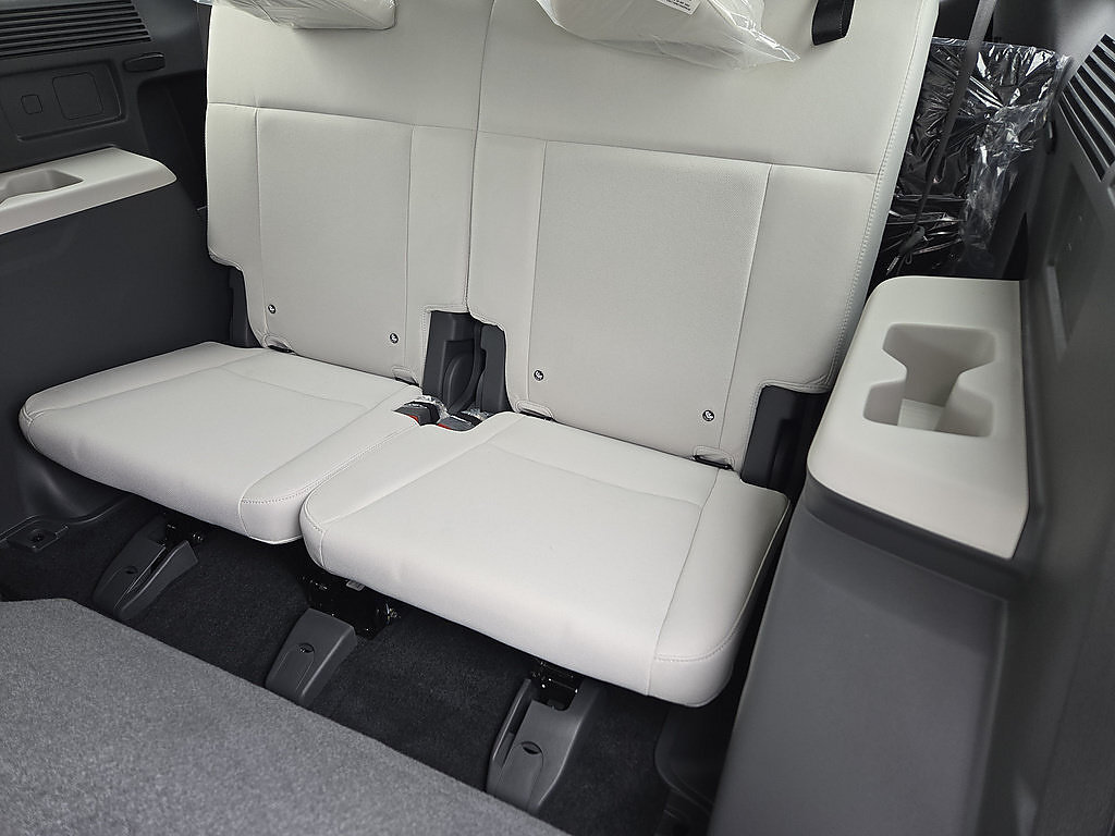 New 2026 Hyundai Santa Fe SE FWD image 31