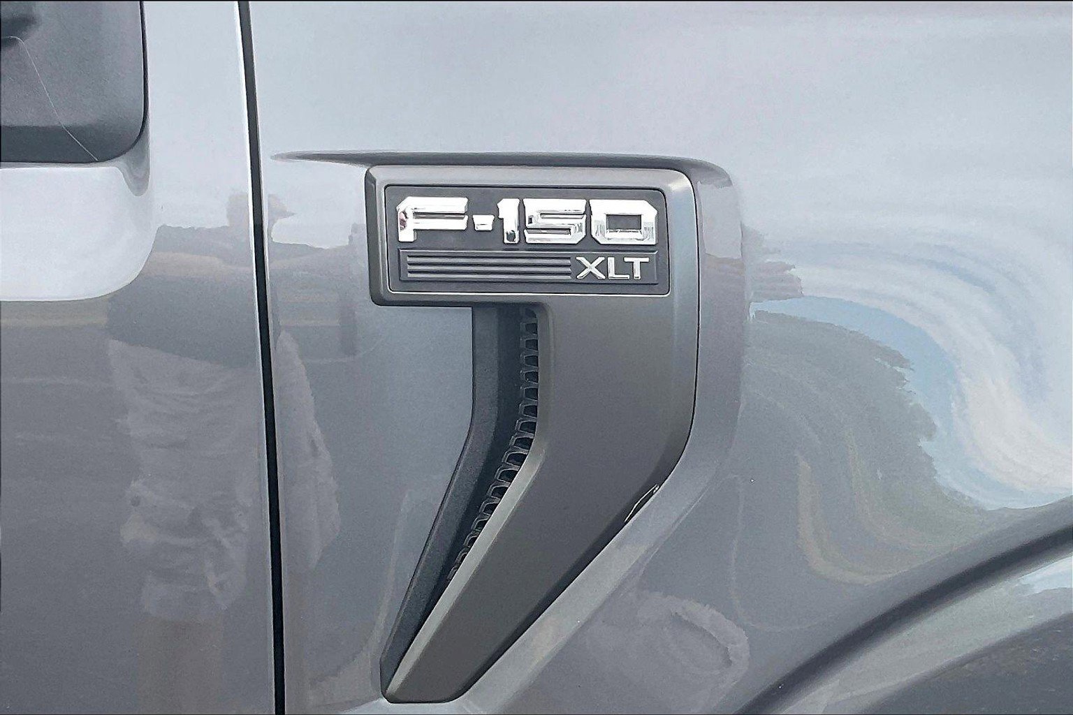 Used 2022 Ford F150 XLT w/ Equipment Group 301A Mid image 9