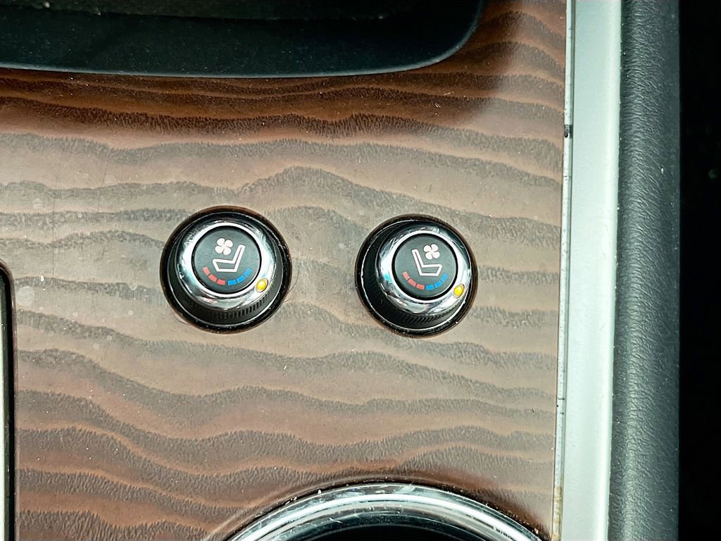 Used 2019 Nissan Pathfinder Platinum w/ Cargo Package image 20