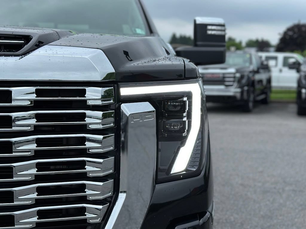 Used 2024 GMC Sierra 2500 Denali w/ Denali Reserve Package AWD/4WD image 39