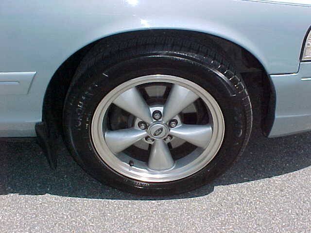 Used 2007 Ford Crown Victoria LX RWD image 3