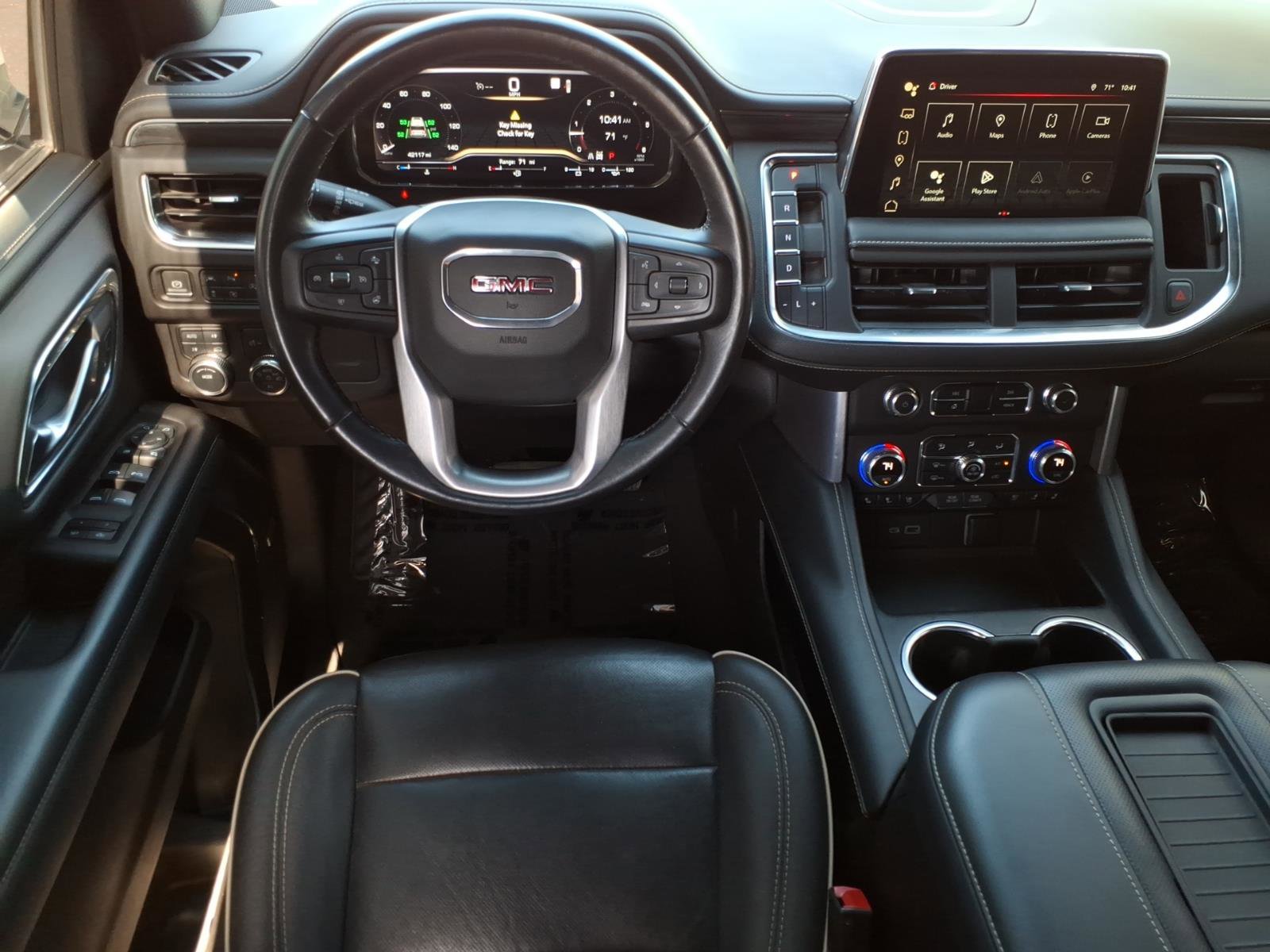 Used 2022 GMC Yukon XL SLT w/ SLT Premium Package image 17