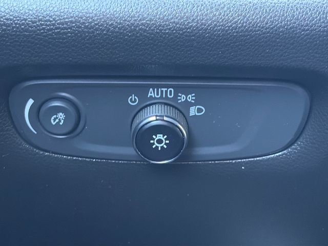 Used 2022 Chevrolet Traverse LT AWD/4WD image 57