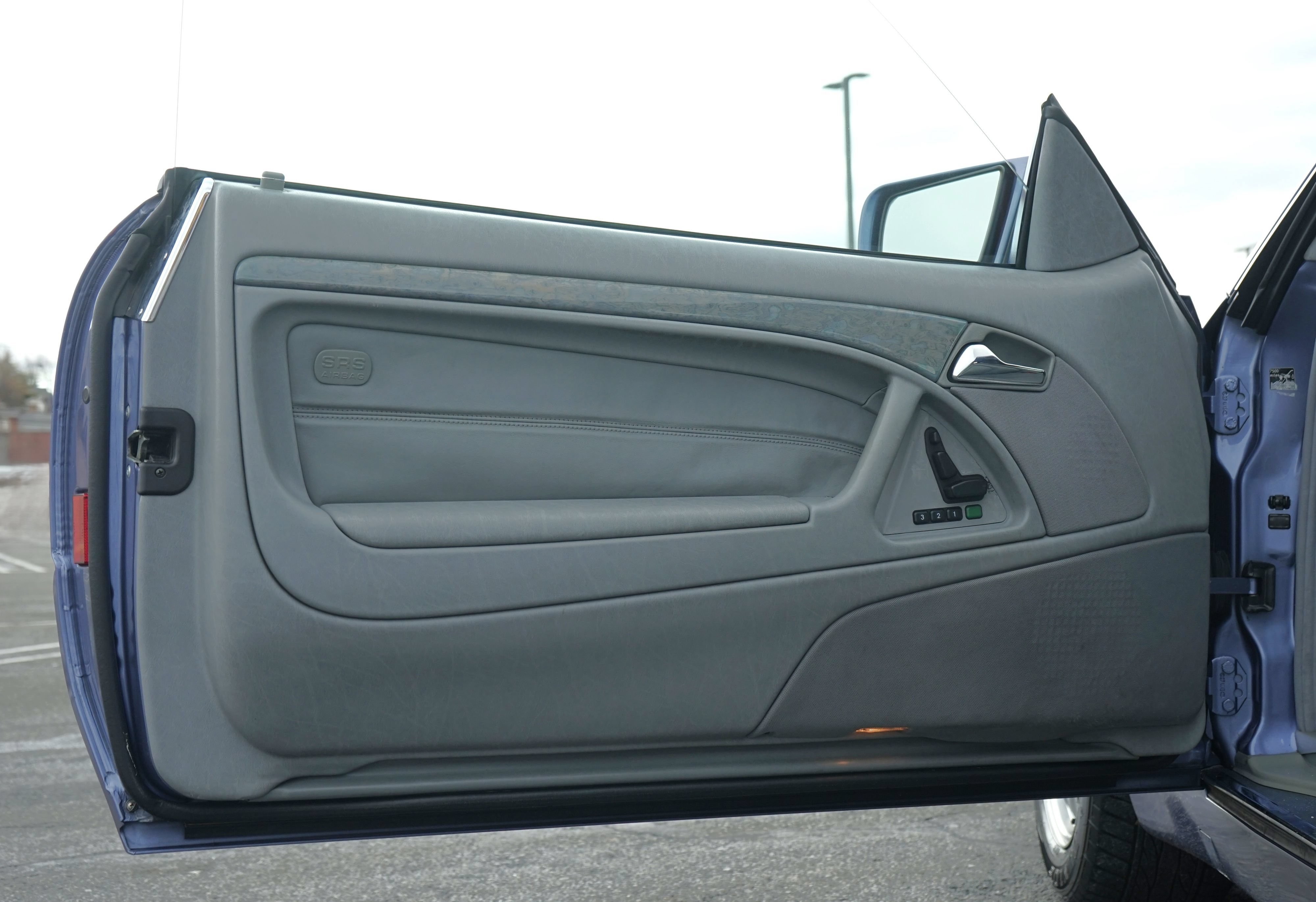 Used 1997 Mercedes-Benz SL 320 image 14