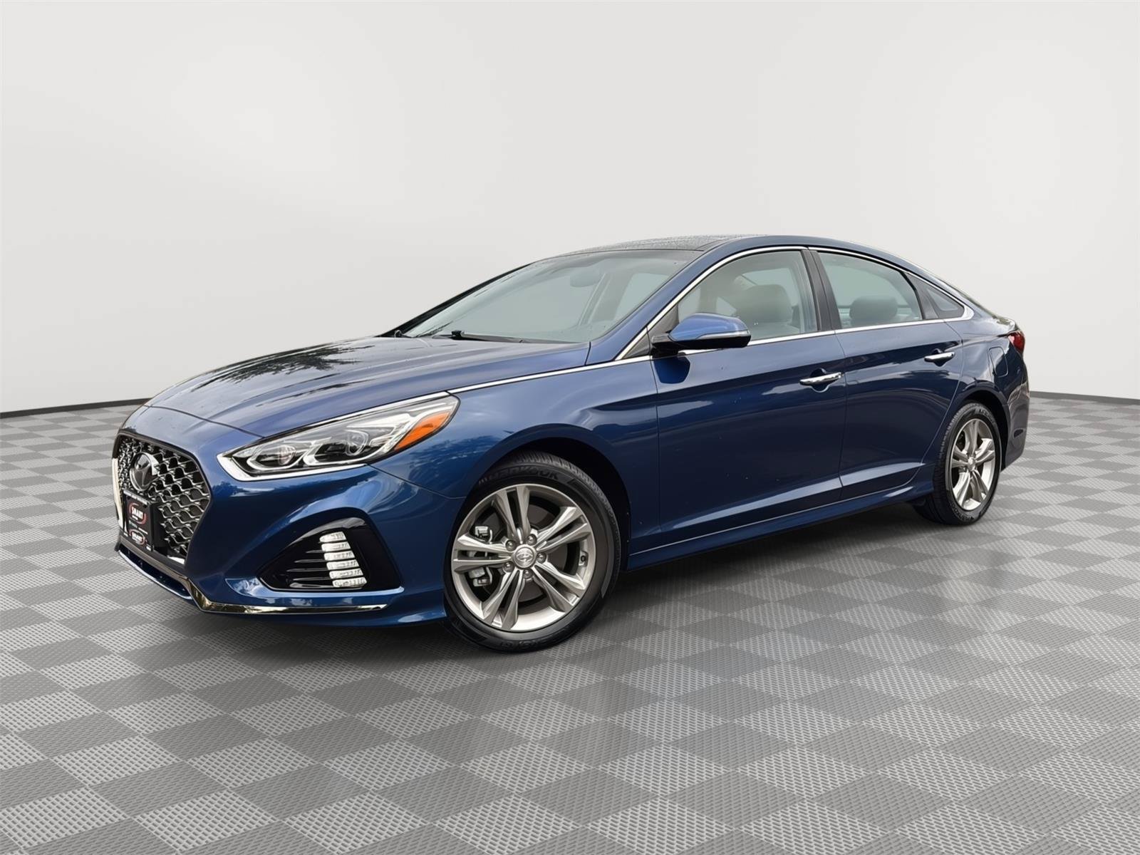 Used 2019 Hyundai Sonata Limited w/ Ultimate Package 04