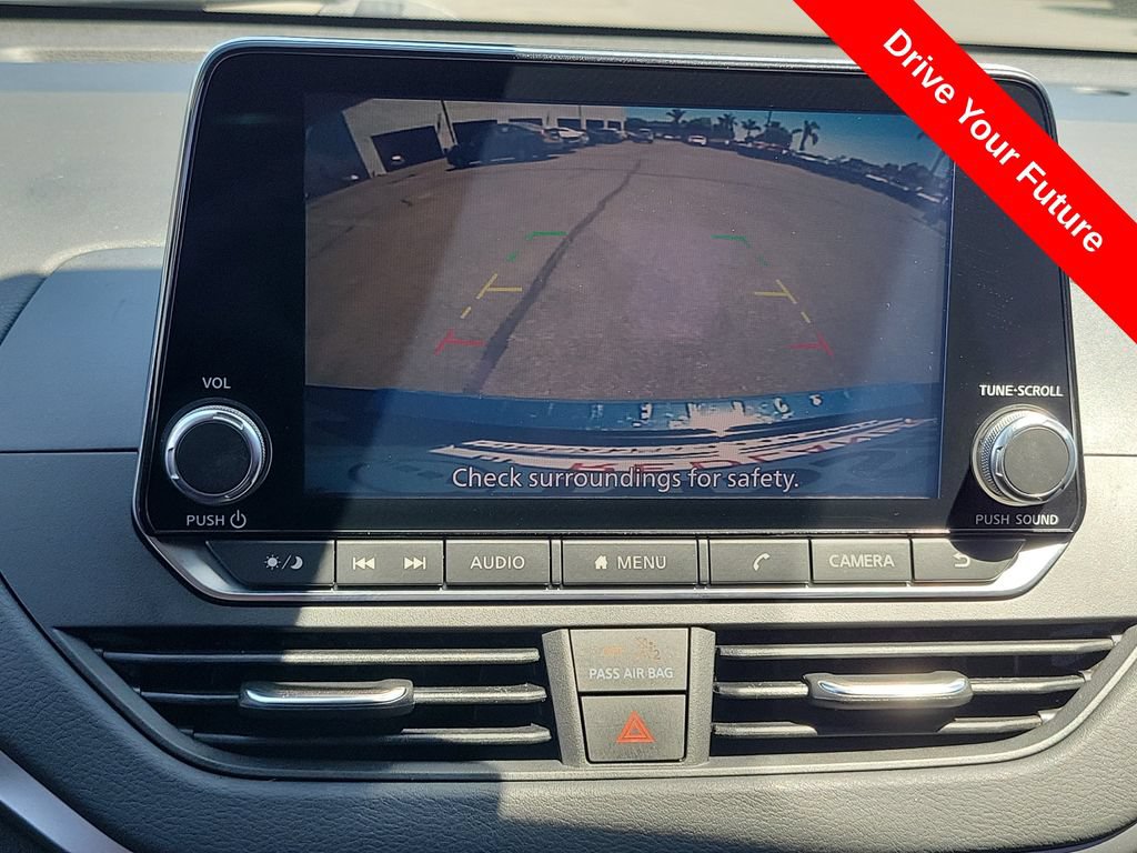 Used 2022 Nissan Altima 2.5 SR FWD image 12
