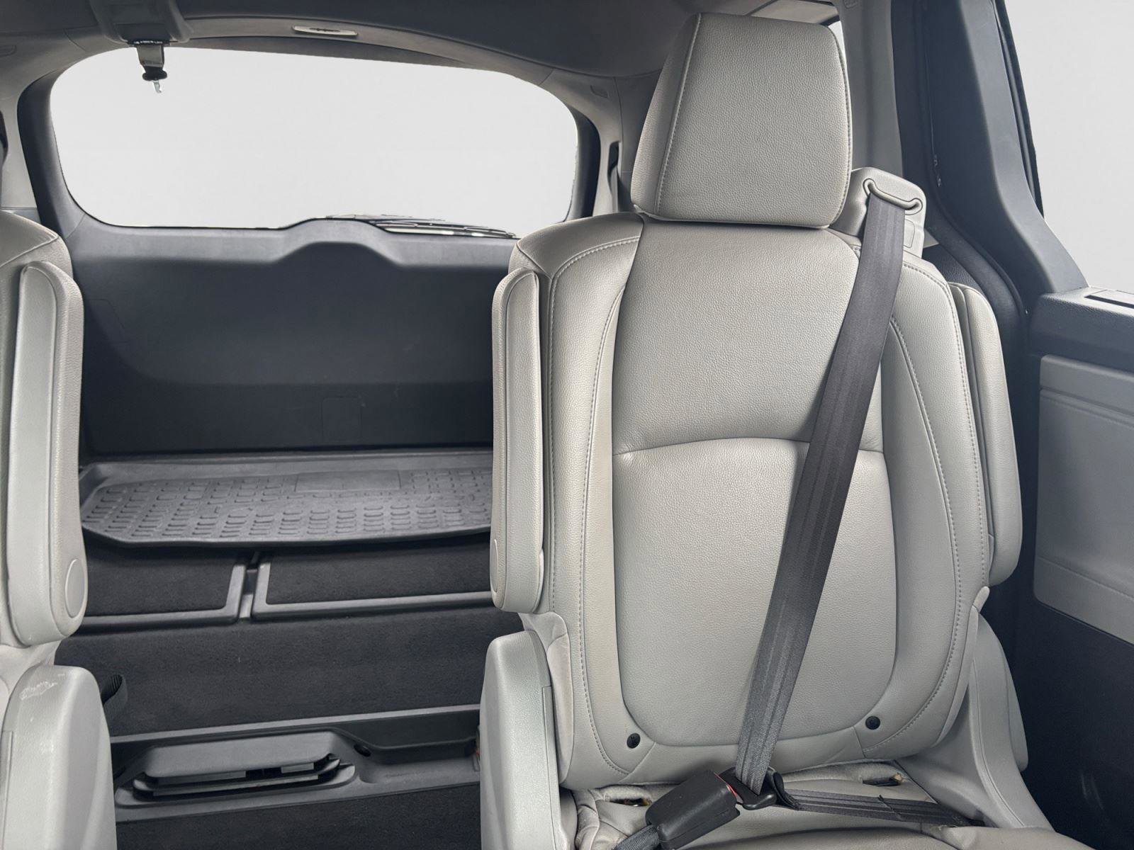 Used 2019 Honda Odyssey Elite image 18