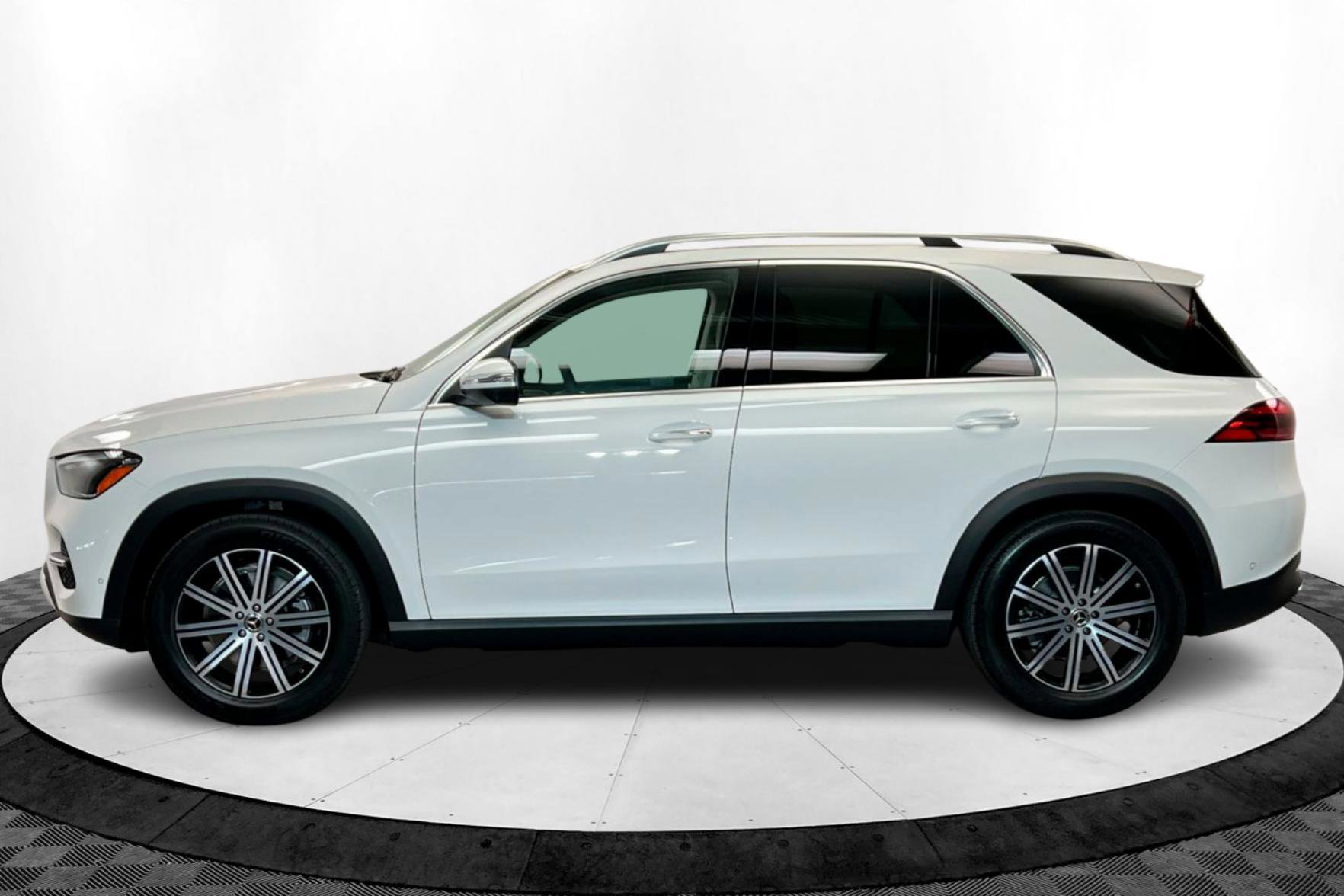 New 2025 Mercedes-Benz GLE 350 4MATIC image 2