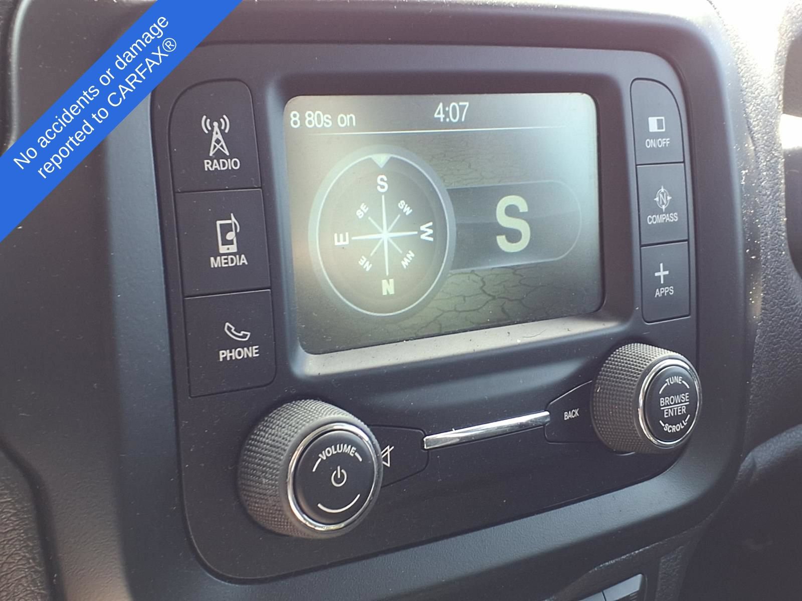 Used 2016 Jeep Renegade Latitude w/ Popular Equipment Group FWD image 26