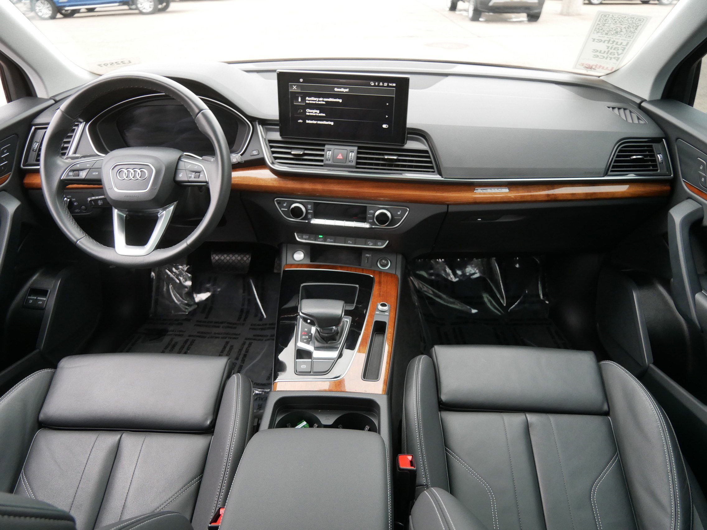 Used 2023 Audi Q5 e Premium w/ Convenience Package image 10