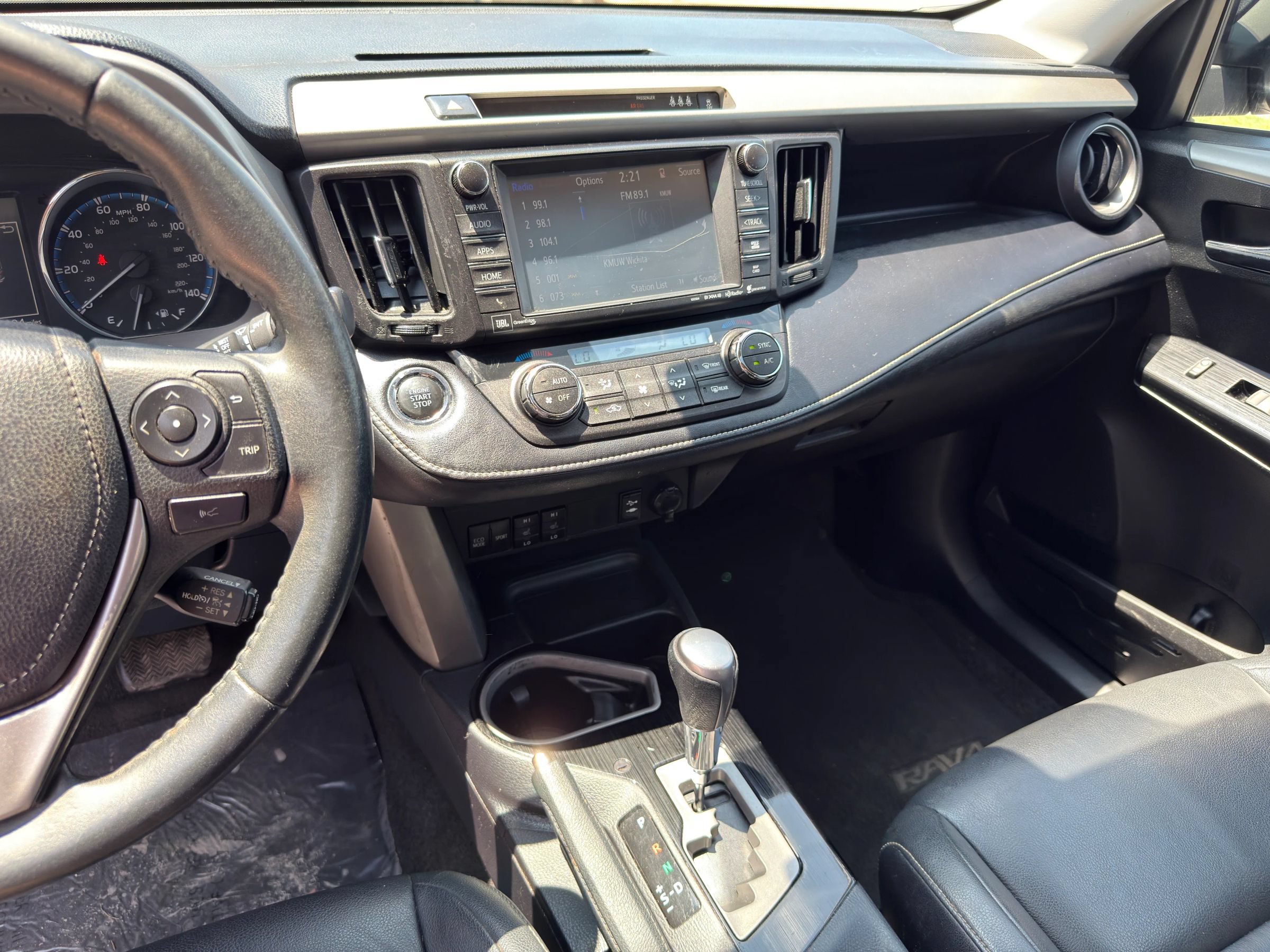 Used 2017 Toyota RAV4 Limited FWD image 8