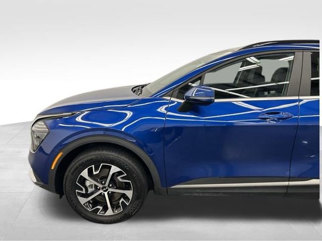 Used 2025 Kia Sportage EX w/ Premium Package image 12