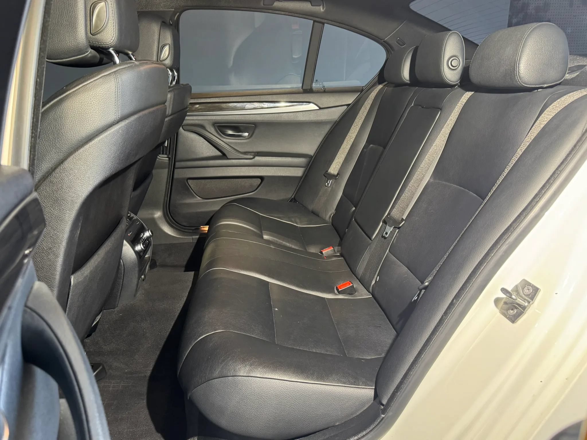 Used 2011 BMW 528i Sedan RWD image 22