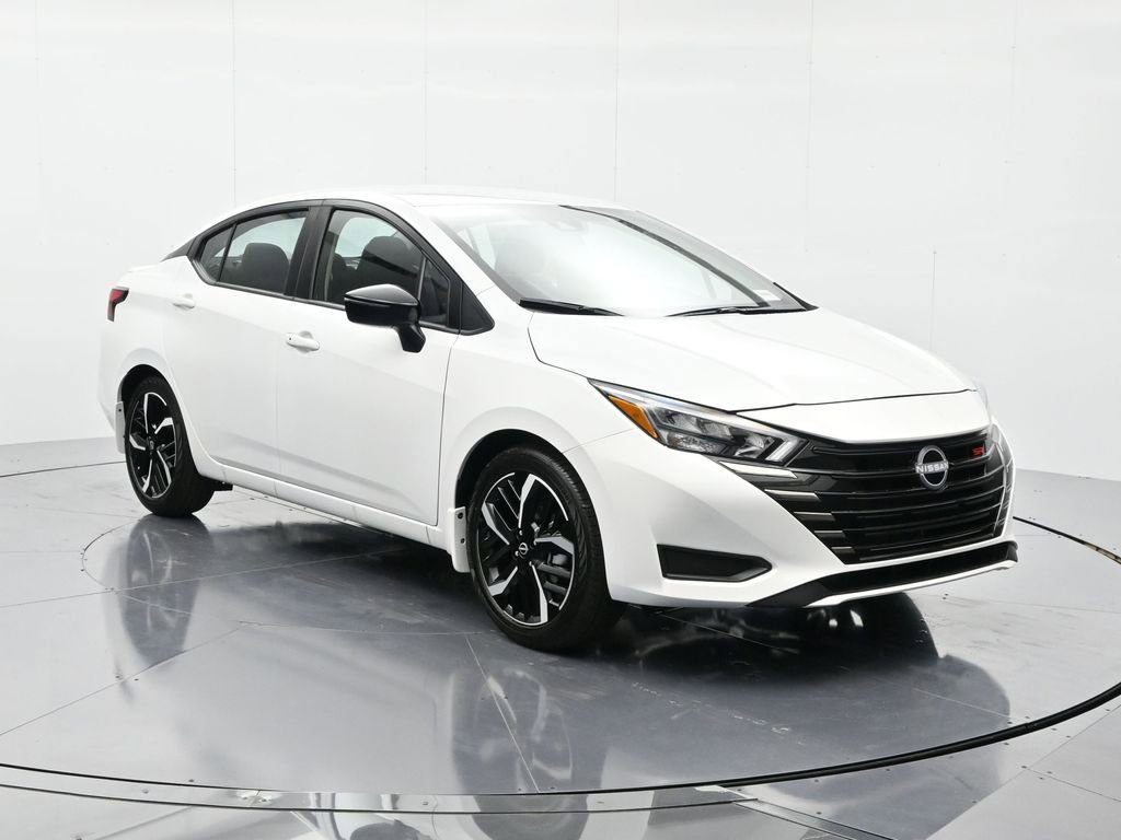 New 2025 Nissan Versa SR w/ Trunk Package FWD image 3