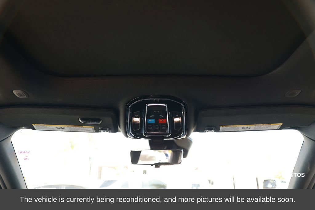 Used 2023 Jeep Grand Cherokee Overland w/ Advanced Protech Group III image 29