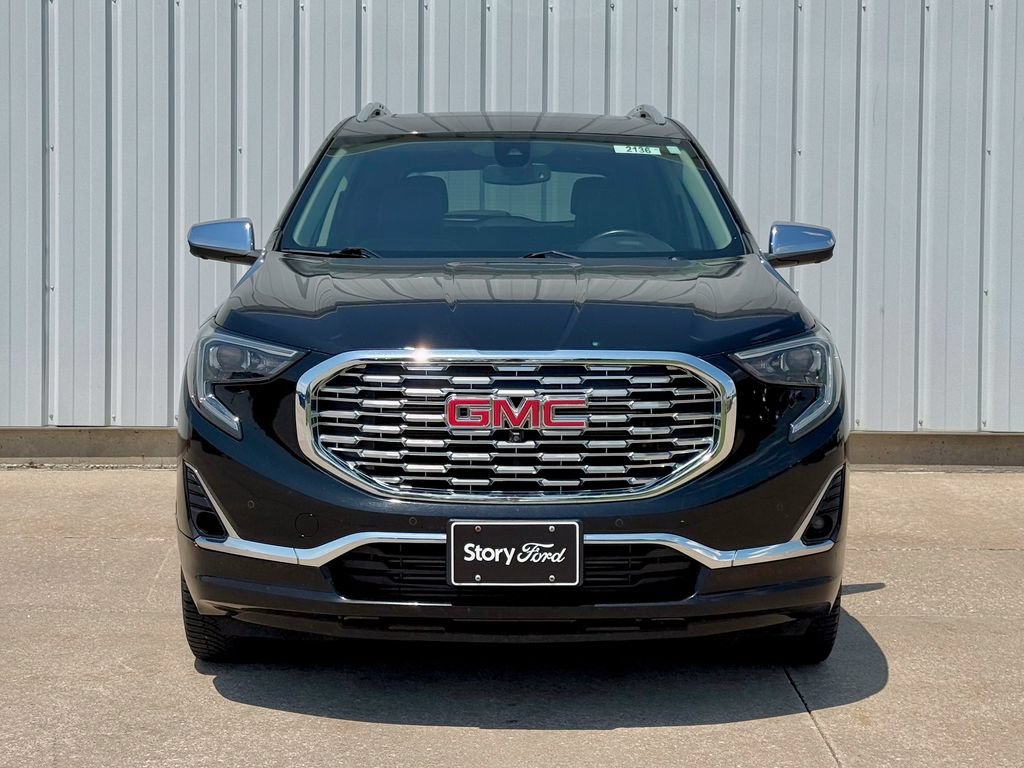 Used 2020 GMC Terrain Denali w/ Denali Premium Package AWD/4WD image 9