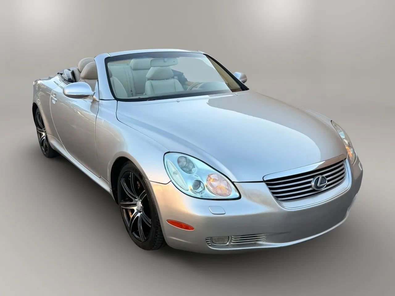 Used 2003 Lexus SC 430 Convertible RWD image 3