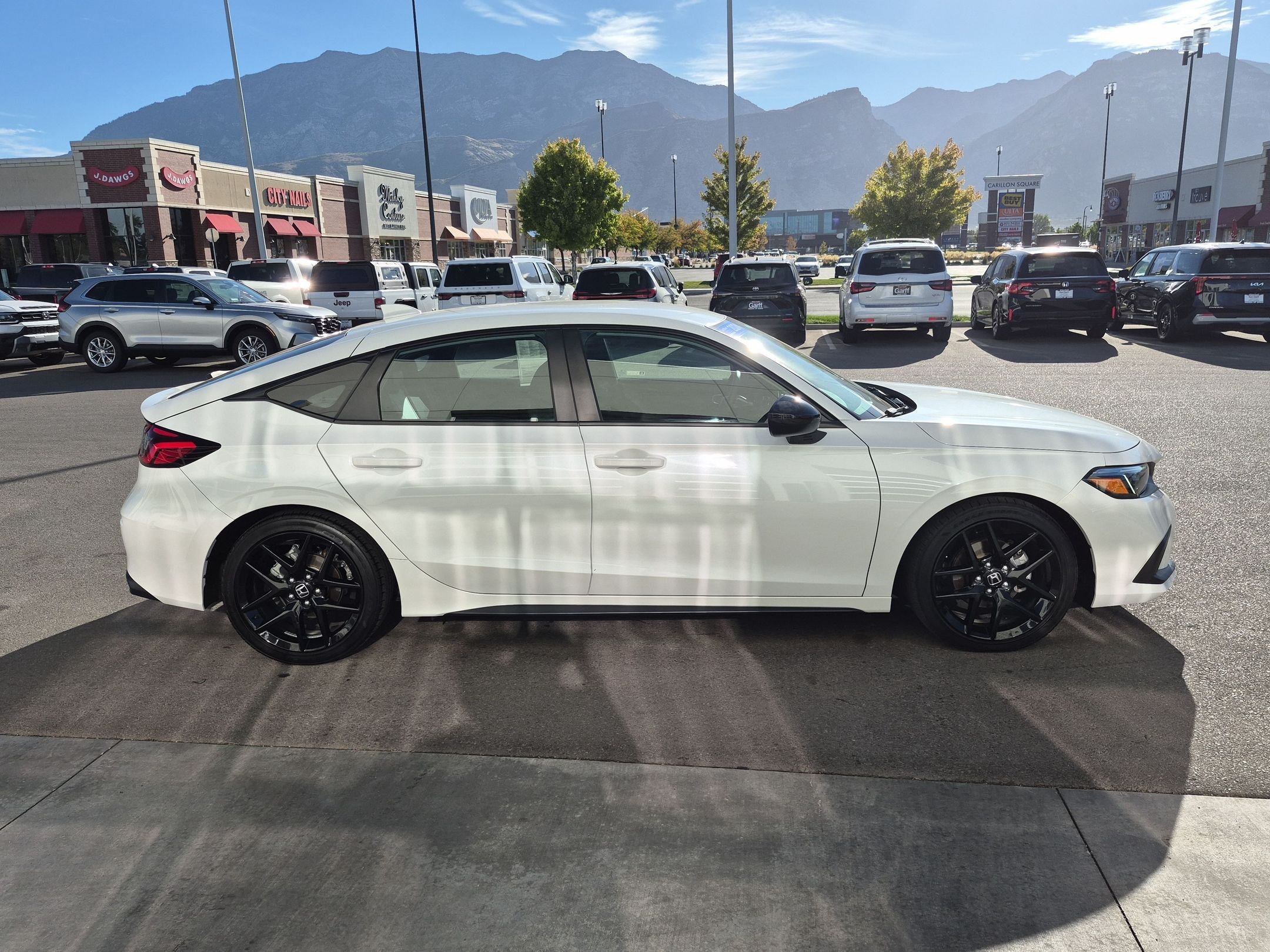 Used 2024 Honda Civic Sport image 2