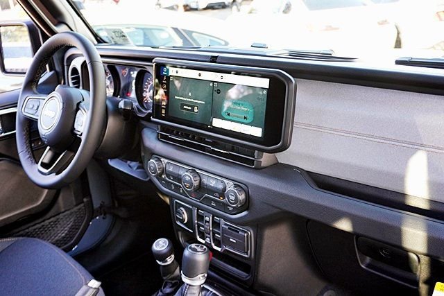 New 2026 Jeep Wrangler Unlimited Sport S image 14
