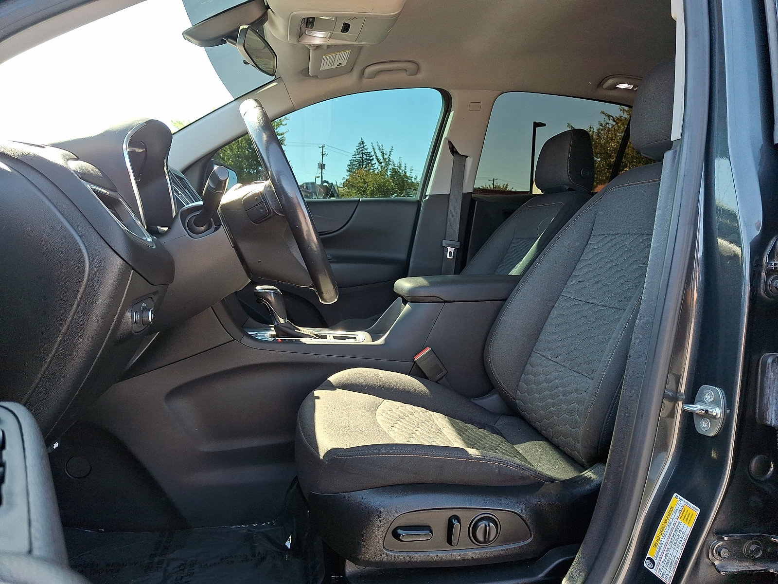 Used 2019 Chevrolet Equinox LT AWD/4WD image 13