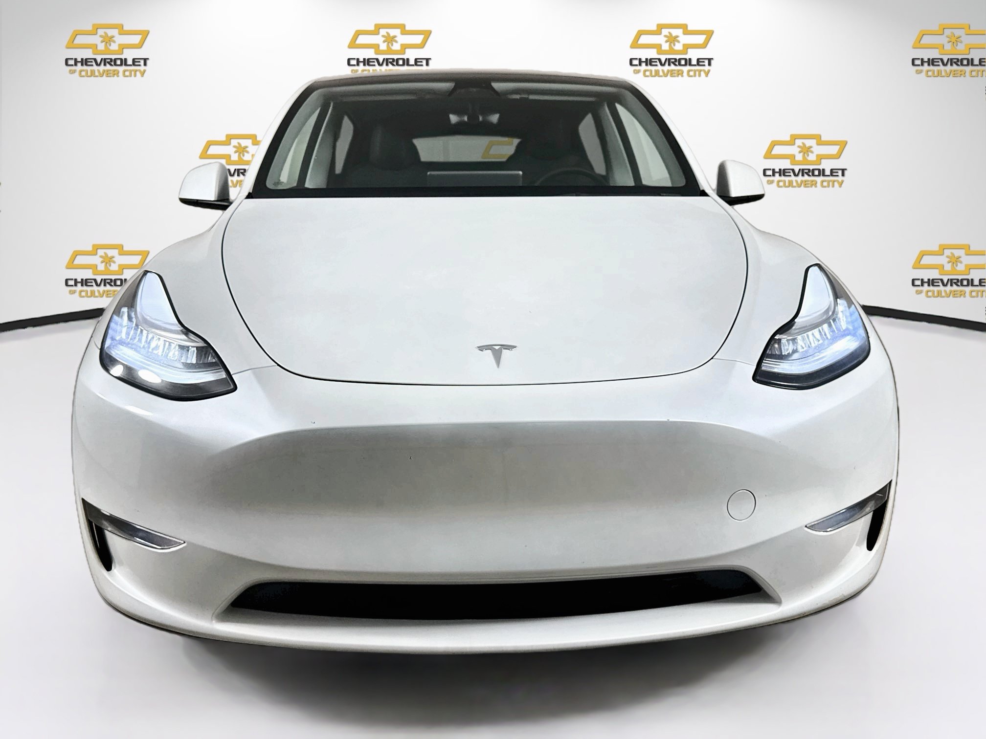 Used 2023 Tesla Model Y Long Range AWD/4WD image 2