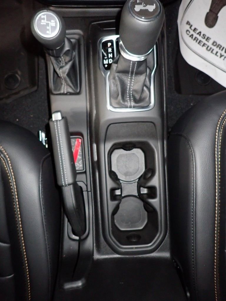 New 2024 Jeep Wrangler Unlimited Sahara w/ Technology Group image 25