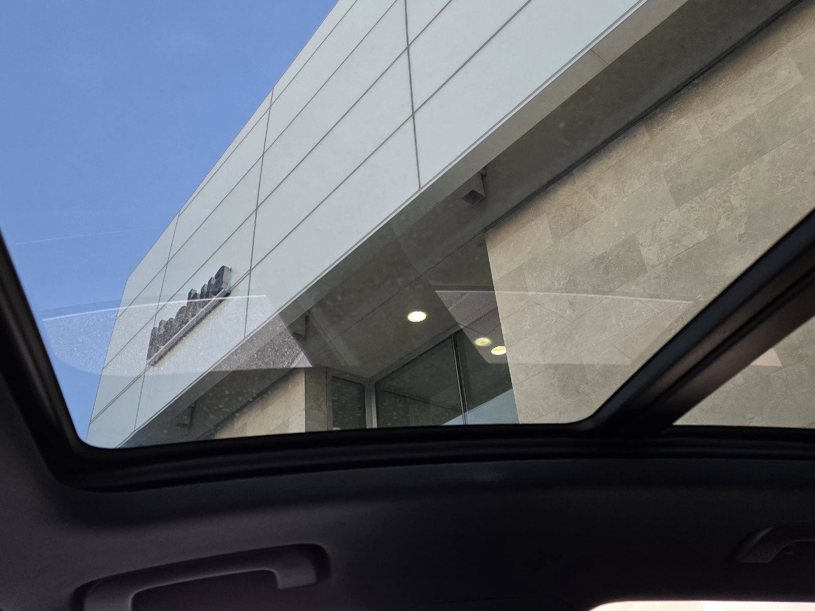 Used 2025 Audi Q3 2.0T Premium image 28